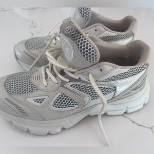 Axel Arigato Women's White and Cream Trainers